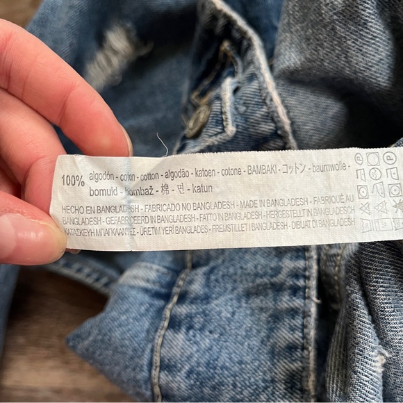 Zara Women's Distressed Button Down Long Length Medium Wash Denim Jacket - Picture 12 of 16